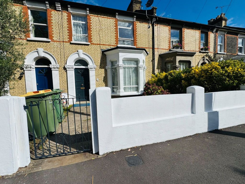 Property photo 1 of 17