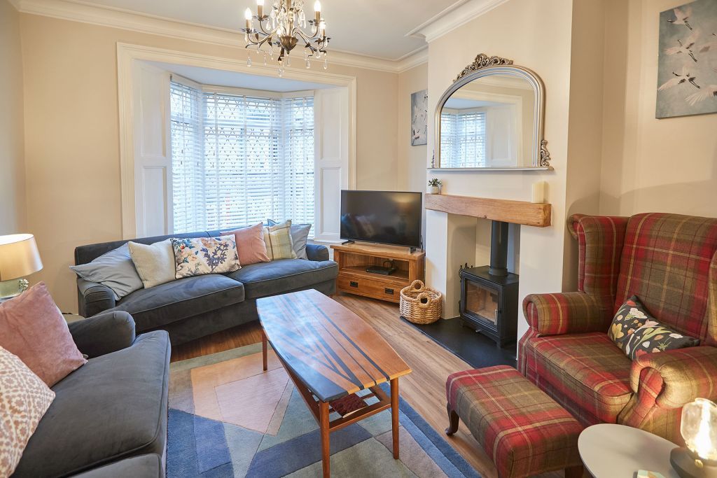 Property photo 2 of 24