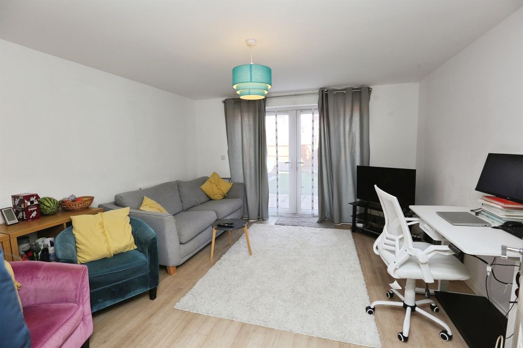 Property photo 2 of 16