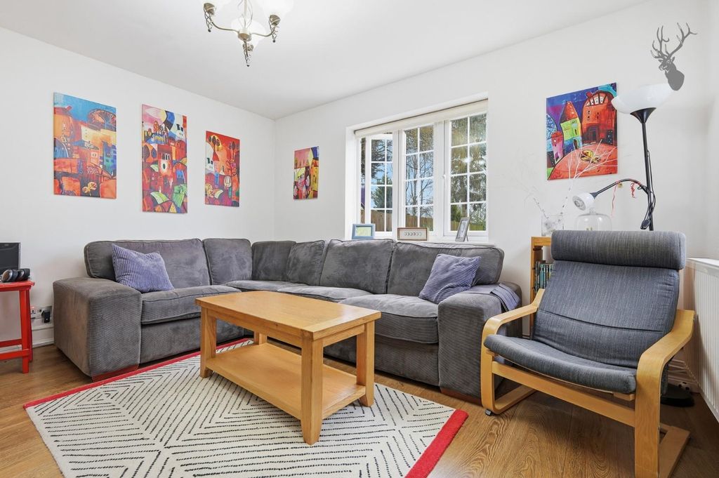 Property photo 3 of 21