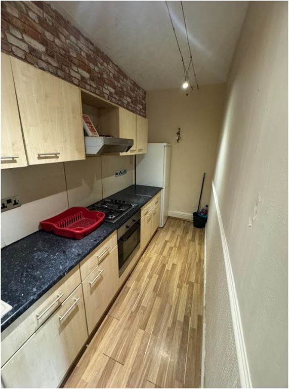 Property photo 1 of 7 Kitchen