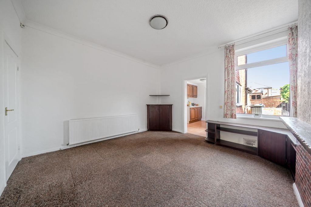 Property photo 3 of 16 Dining Room