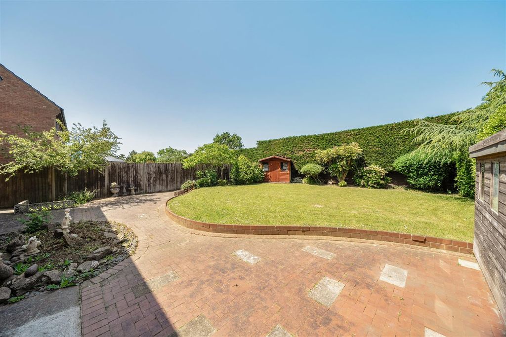 Property photo 2 of 20 1464650-8-6A16F33Ae8Bf2.Jpg