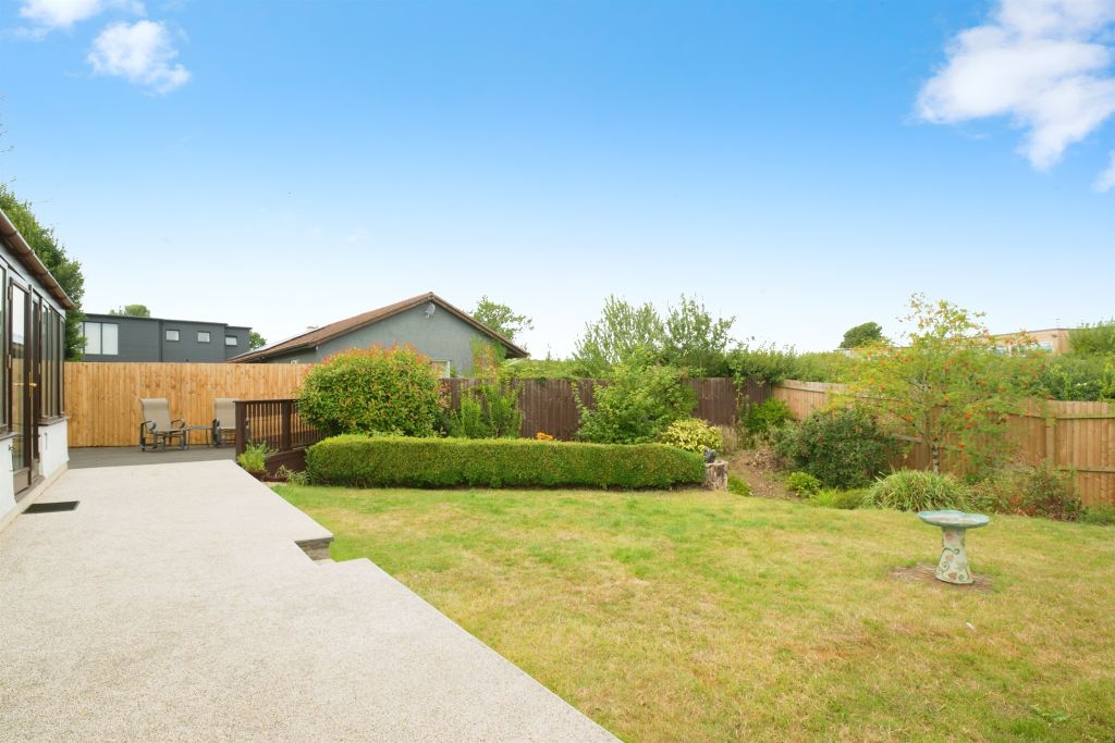 Property photo 2 of 23