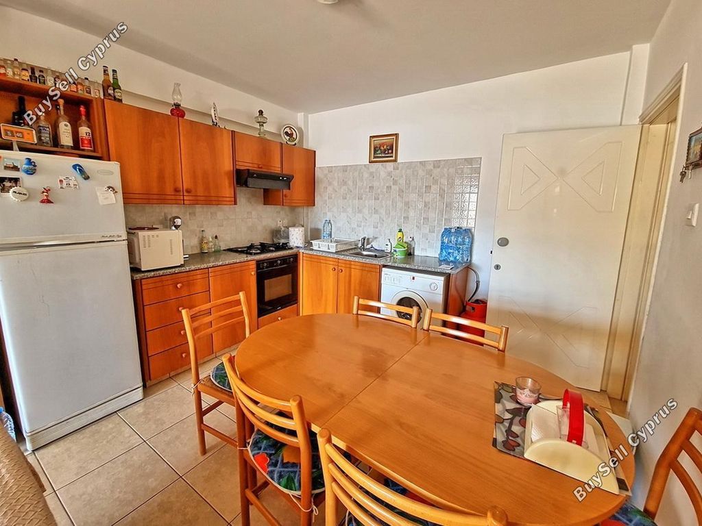 Property photo 3 of 23