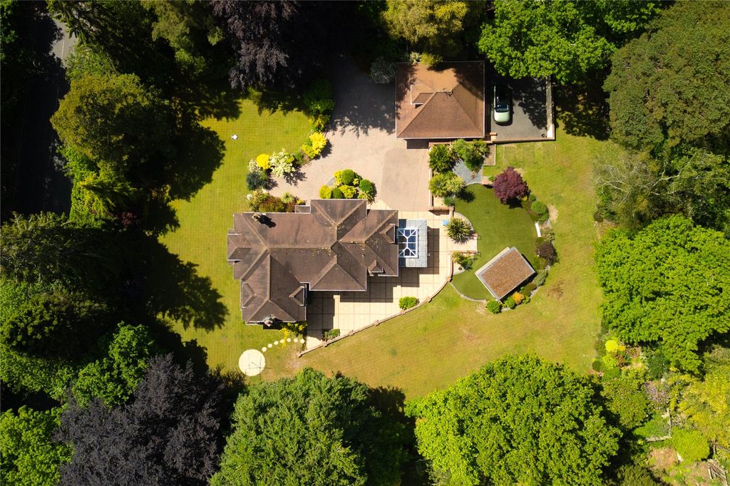 Property photo 2 of 58 Picture No. 06