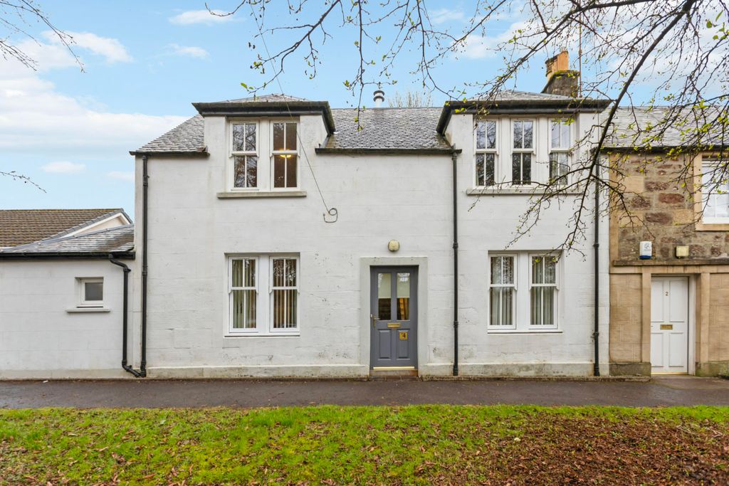 Property photo 2 of 23