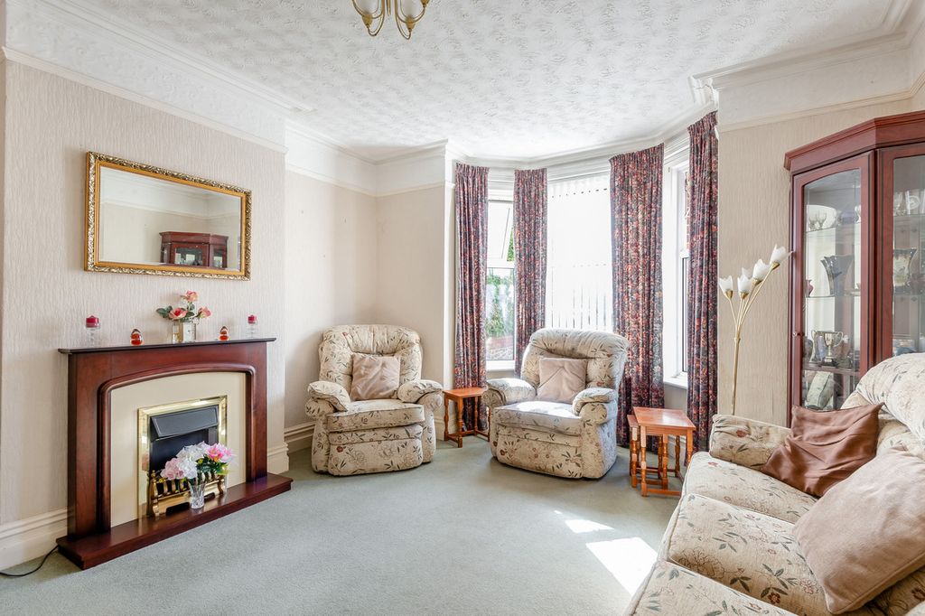 Property photo 3 of 15
