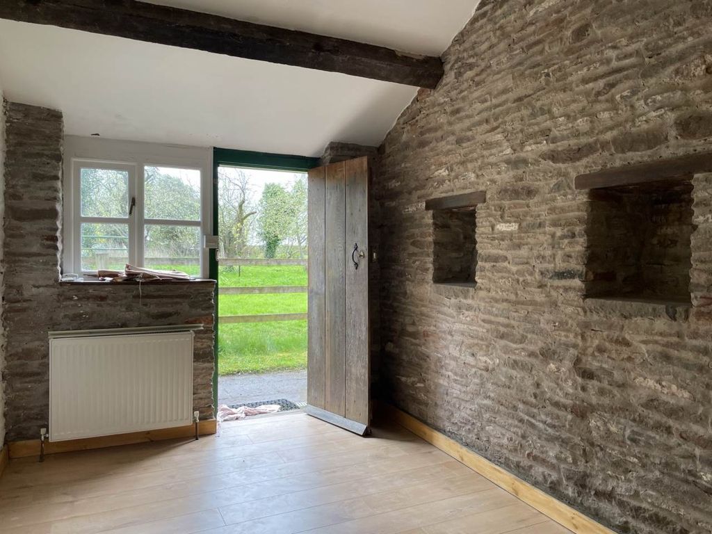 Property photo 3 of 12 Sitting Room 1