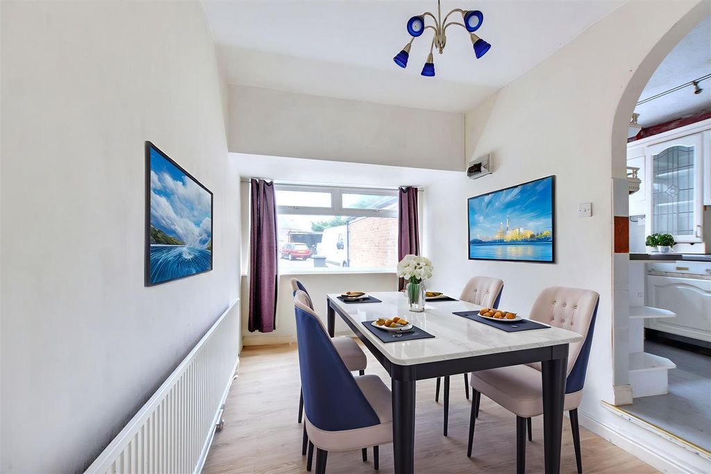 Property photo 3 of 20 Ai Dining Room.Jpeg