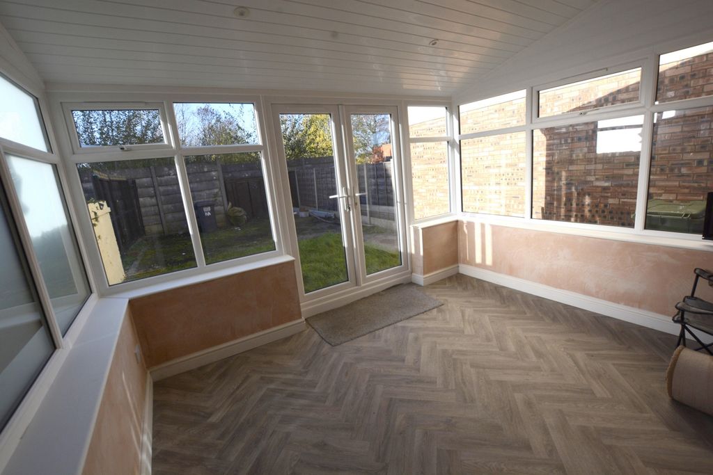 Property photo 3 of 12 Photo 13