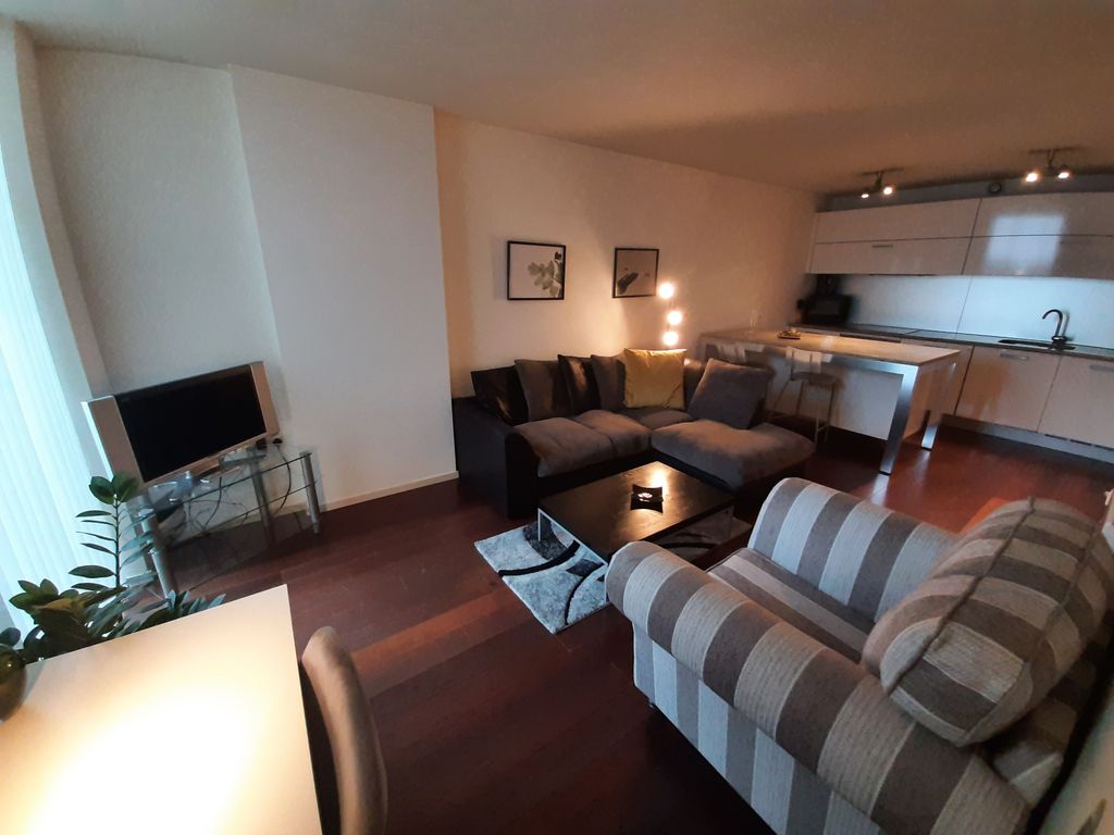 Property photo 2 of 11