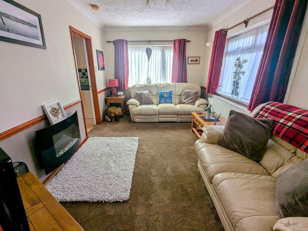 Property photo 2 of 30