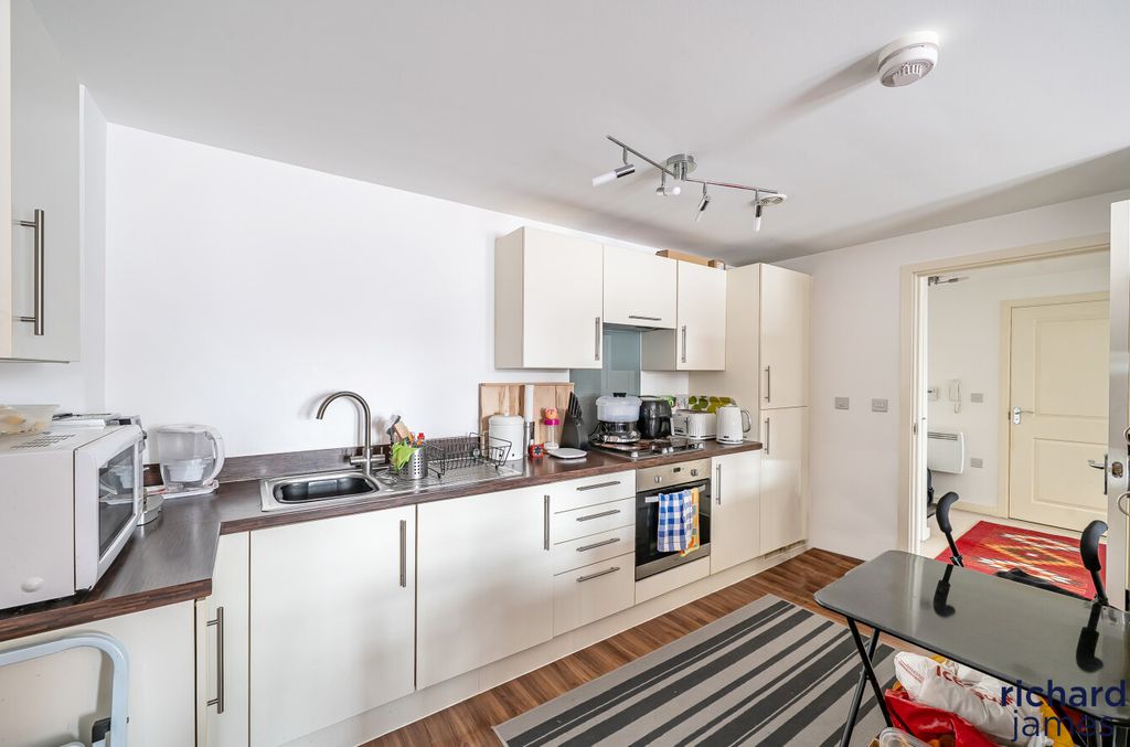 Property photo 2 of 13 9645E1Fcadcf40Df91A5F4B0F2Ebb4Eb