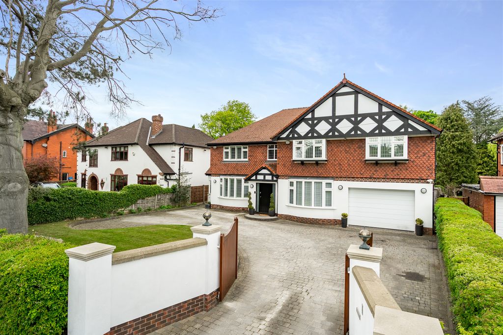 Property photo 1 of 29 9 Manor Road