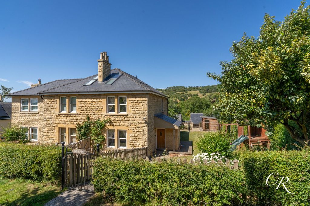 Property photo 1 of 18