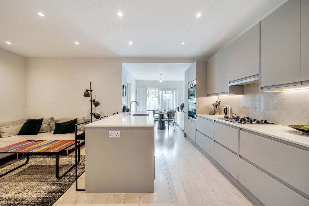 Property photo 1 of 9 Picture No. 02