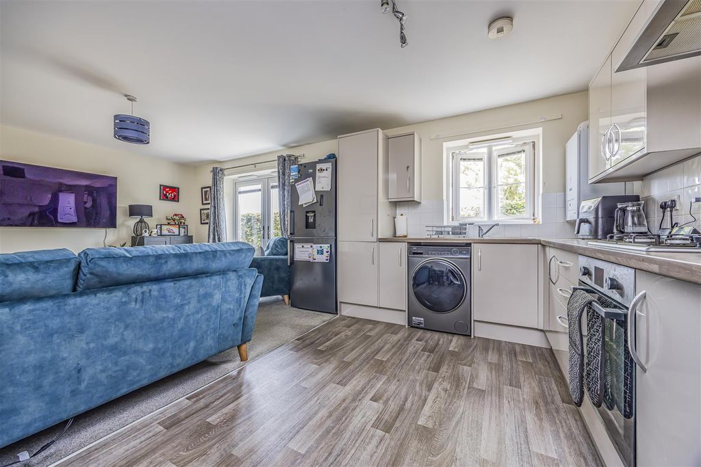 Property photo 3 of 11 Priors Orchard, Southbourne-Porticomarketing-Nexa-