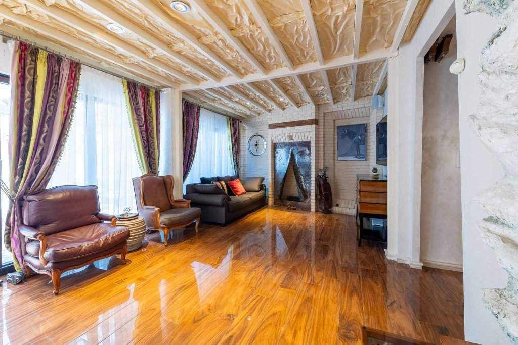 Property photo 1 of 29