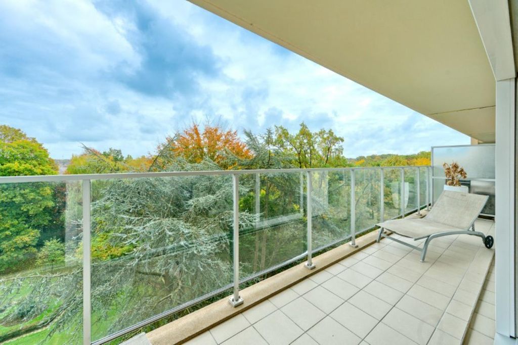 Property photo 2 of 30