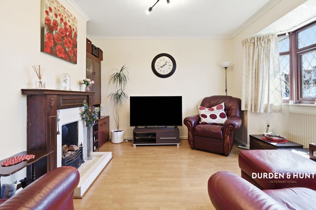 Property photo 2 of 22