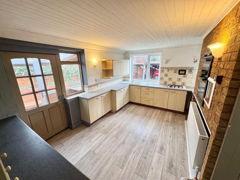 Property photo 3 of 19 Photo 17