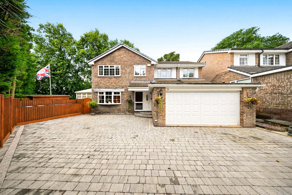 Property photo 1 of 31