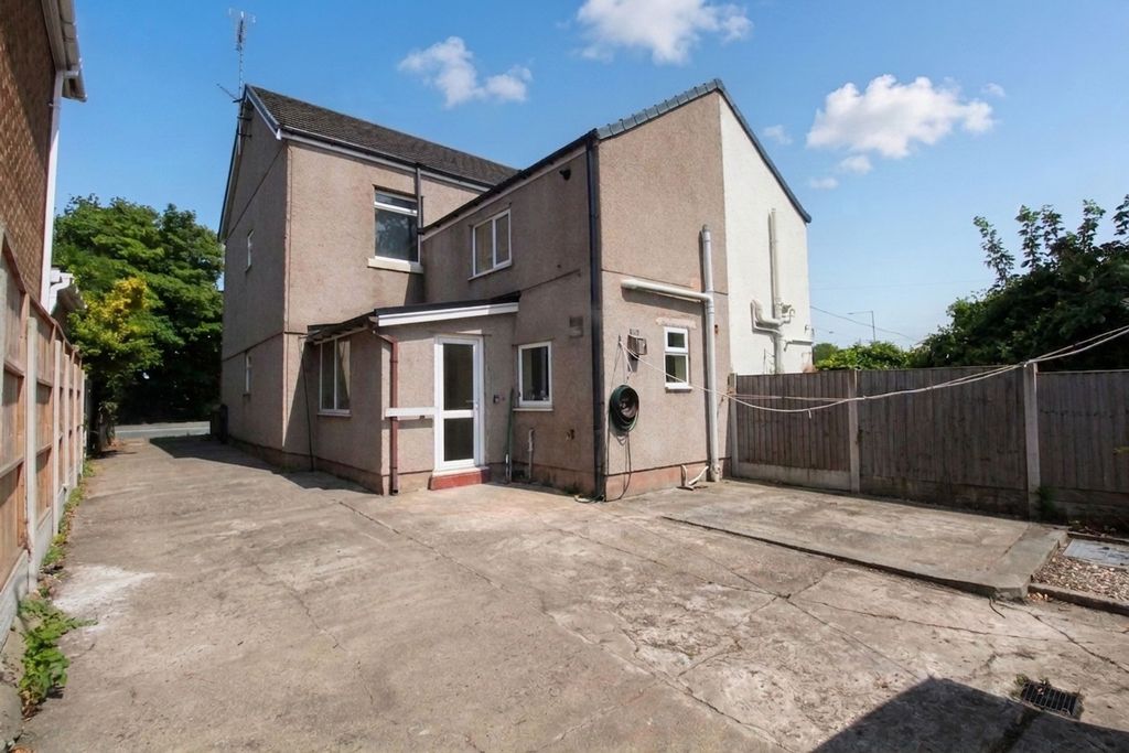 Property photo 3 of 22