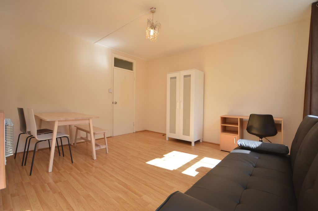 Property photo 3 of 5 Gallery