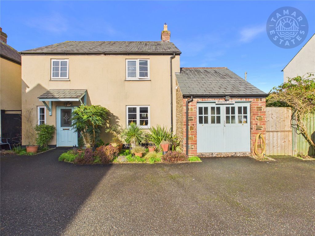 Property photo 1 of 17 Front Aspect