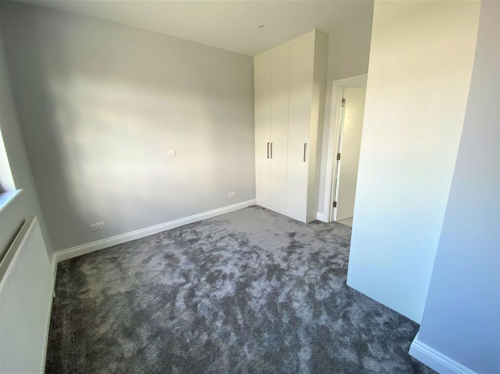 Property photo 3 of 4 Bedroom