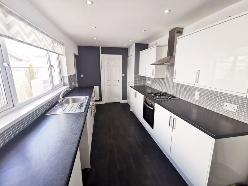 Property photo 2 of 16 Photo 9