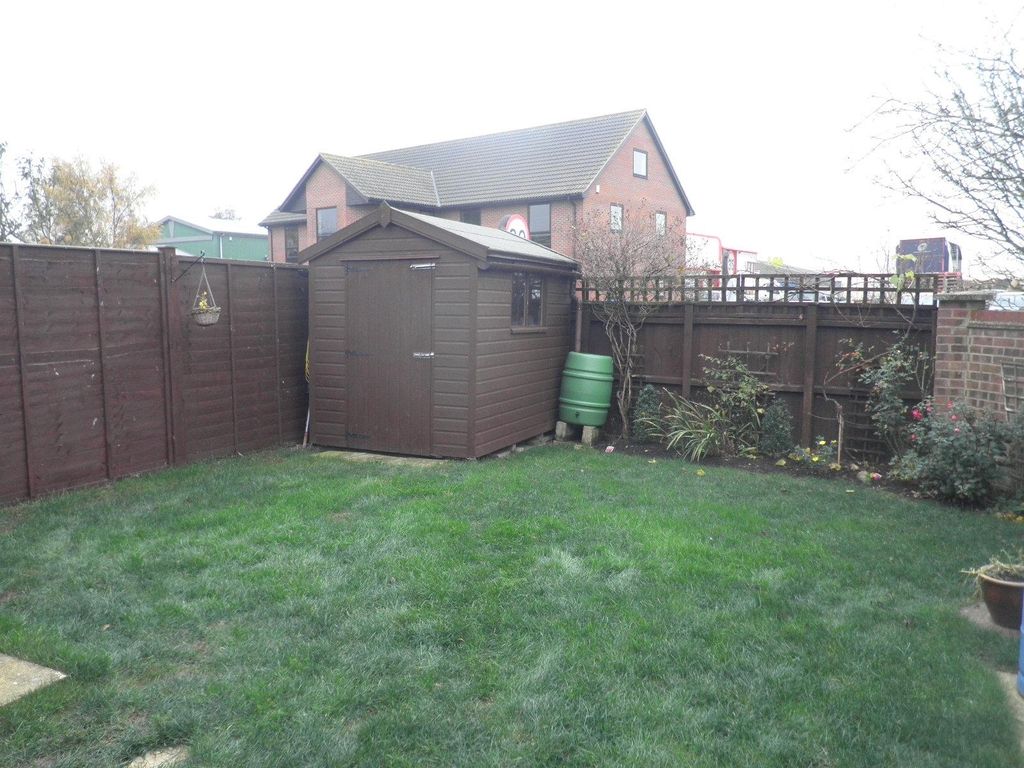 Property photo 3 of 5 Garden