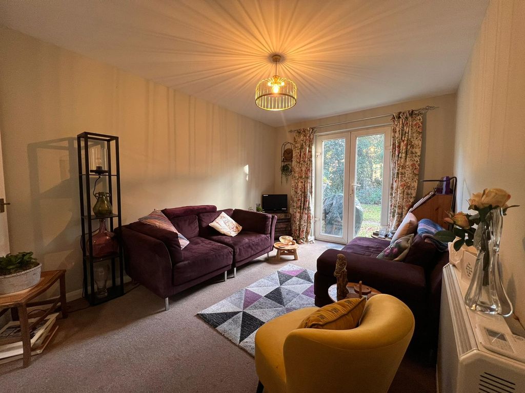 Property photo 2 of 6