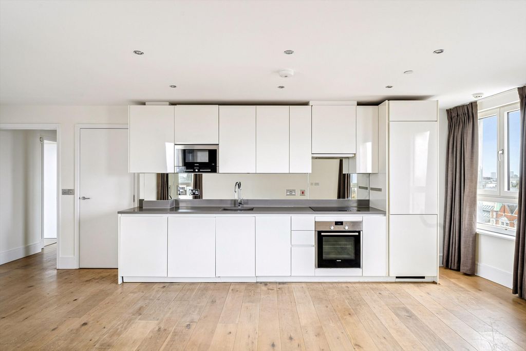 Property photo 3 of 15 Image