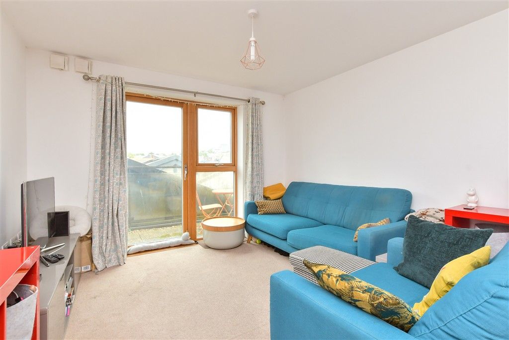 Property photo 2 of 11 Lounge/ Kitchen