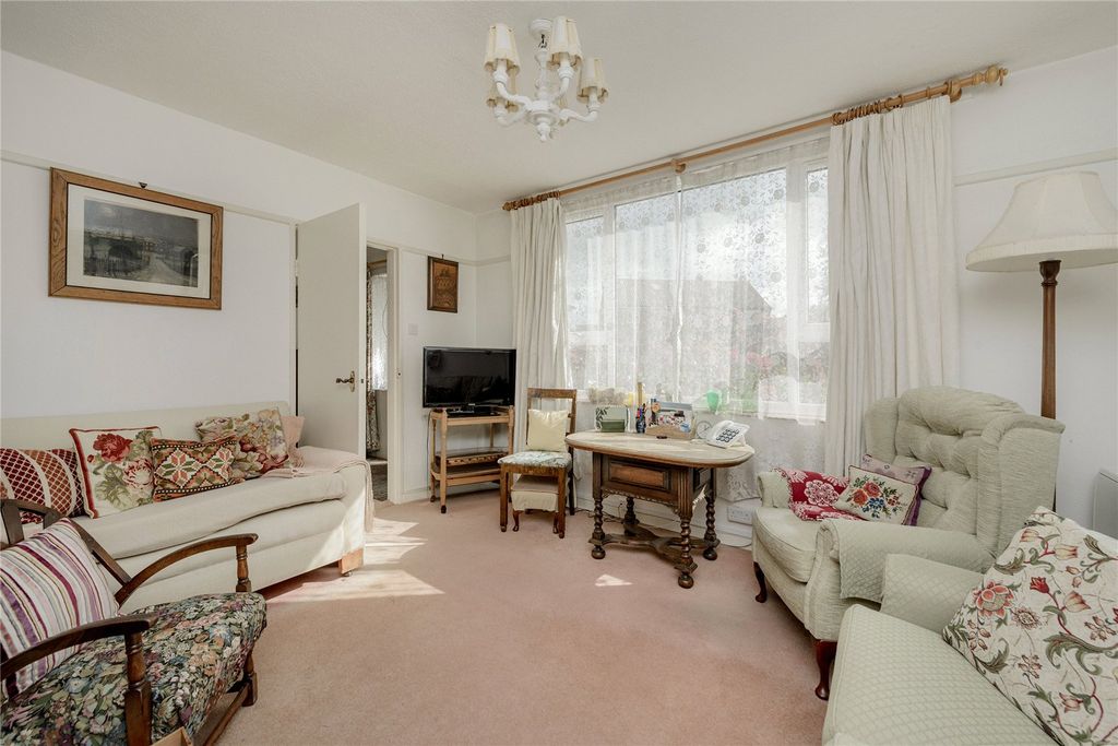 Property photo 2 of 17 Picture No. 10