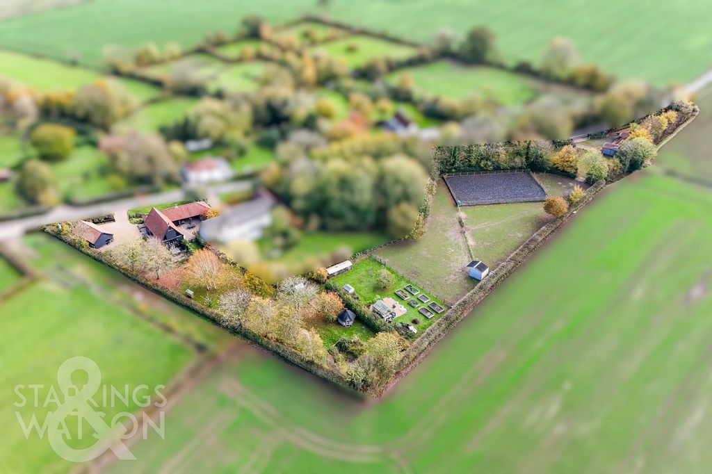 Property photo 2 of 41