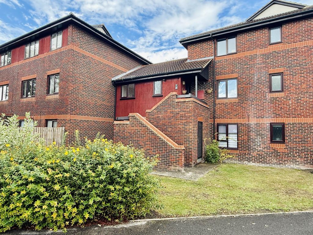 Property photo 1 of 5