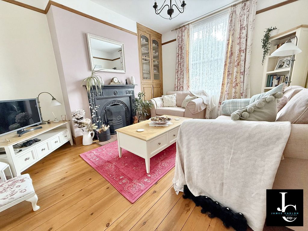 Property photo 3 of 22