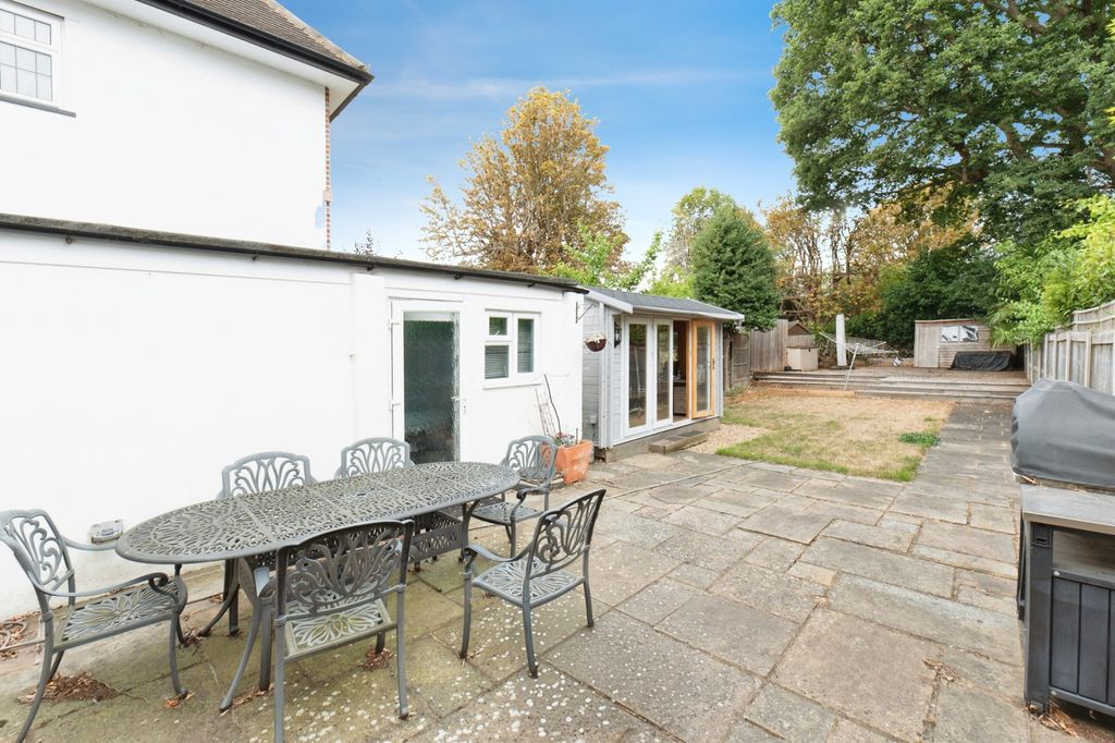 Property photo 3 of 17 Photo