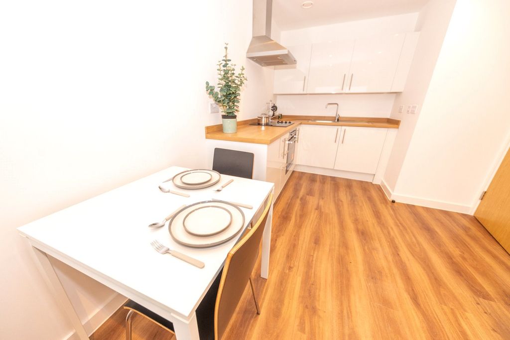 Property photo 3 of 8 Picture No. 06