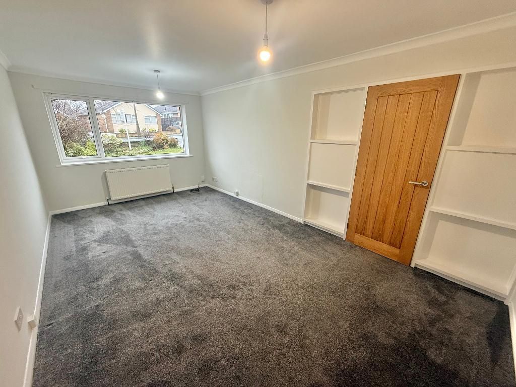 Property photo 3 of 7 Lounge