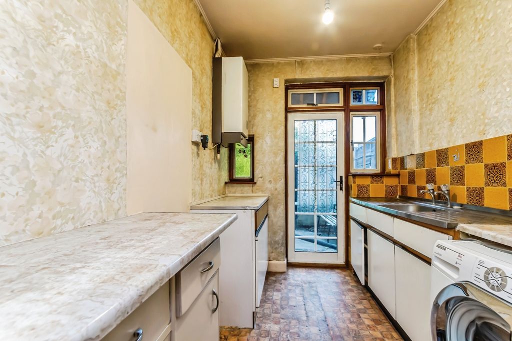 Property photo 2 of 19 Pbox-Img.Jpg