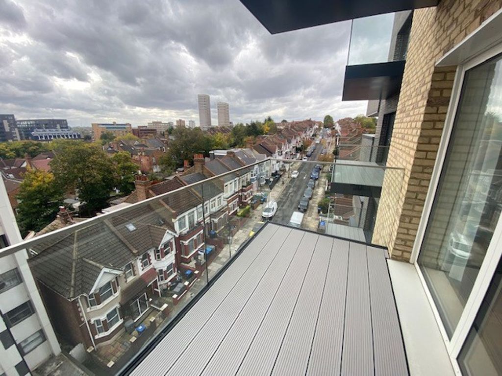 Property photo 3 of 11