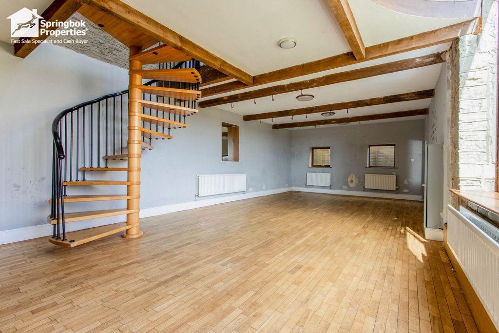 Property photo 2 of 17 Image 2