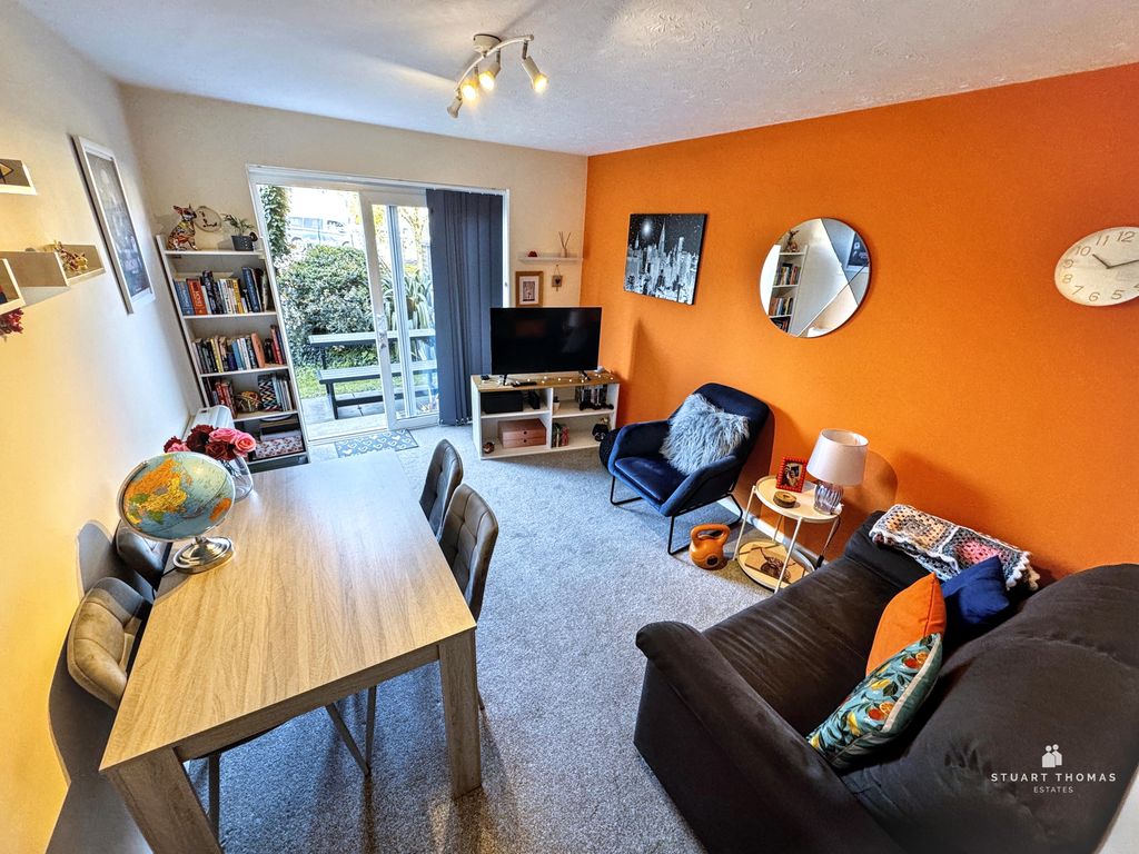 Property photo 3 of 14 Img_3243