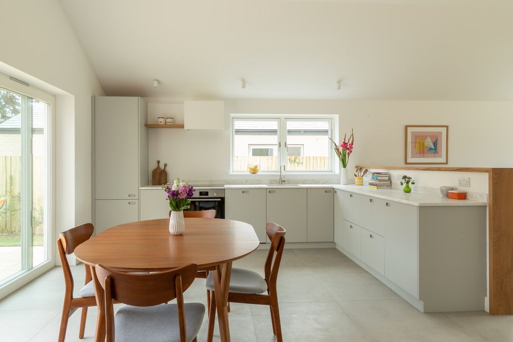 Property photo 3 of 10 Ufford--9268