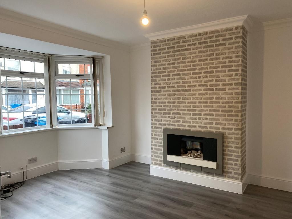 Property photo 2 of 9 Lounge