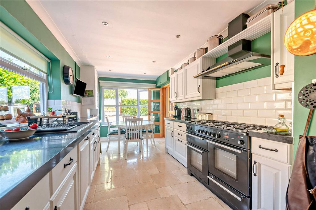 Property photo 2 of 17 Kitchen